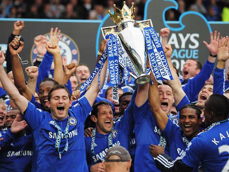 Leicester City sa thải Ranieri: Lời nguyền khủng khiếp cho nhà vô địch