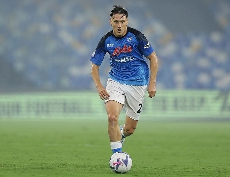 Tiền Vệ Là Gì Và Vai Trò Đặc Biệt Của Họ Trong Bóng Đá - Rangers Việt Nam